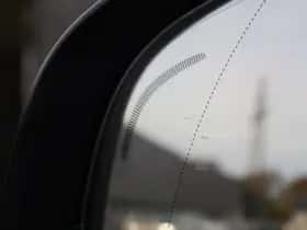 Volvo EX40 thumbnail 10