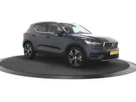 Volvo XC40 thumbnail 3