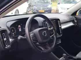 Volvo XC40 (2021) thumbnail 6