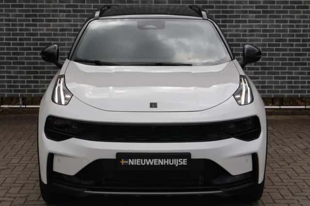 Lynk & Co 01 (2026) thumbnail 3