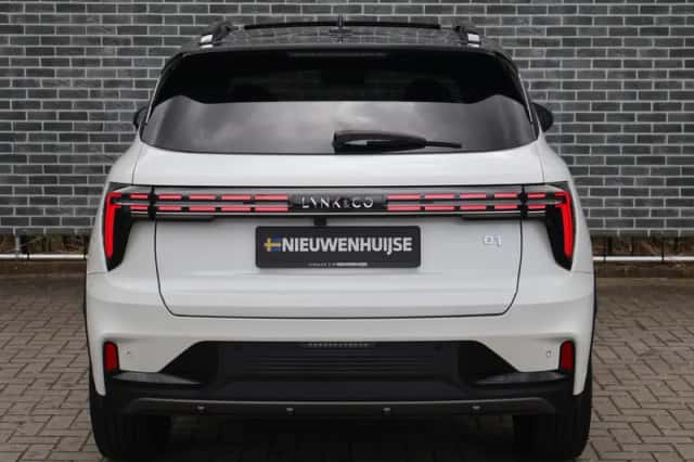 Lynk & Co 01 (2026) thumbnail 4