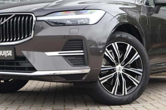 Volvo XC60 (2021) thumbnail 4