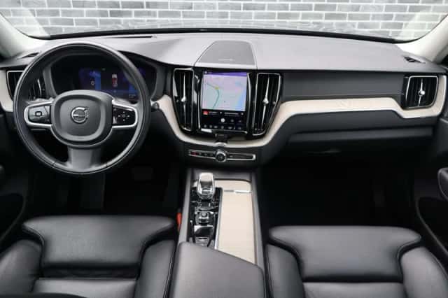 Volvo XC60 (2021) thumbnail 5