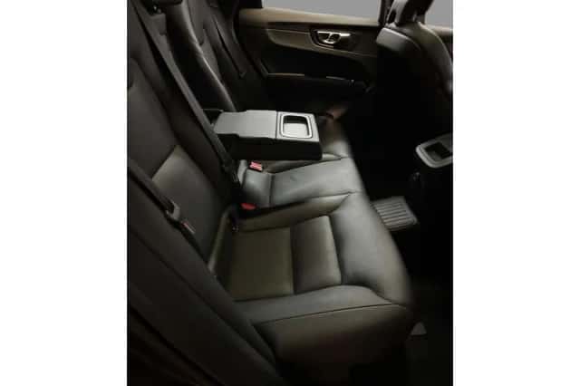 Volvo XC60 (2021) thumbnail 5