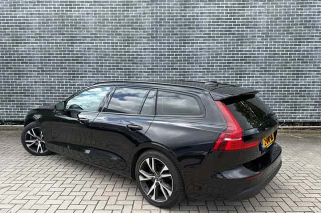 Volvo V60 (2024) thumbnail 4