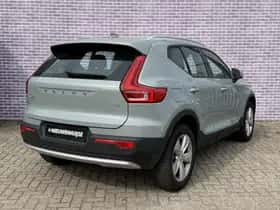 Volvo XC40 (2025) thumbnail 2