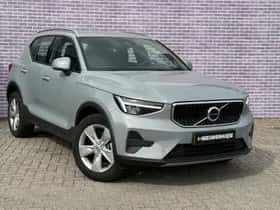 Volvo XC40 (2025) thumbnail 3