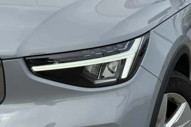 Volvo XC40 (2025) thumbnail 5