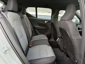 Volvo XC40 (2025) thumbnail 6