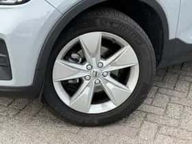 Volvo XC40 (2025) thumbnail 7
