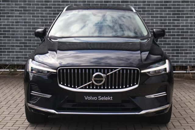 Volvo XC60 (2023) thumbnail 3