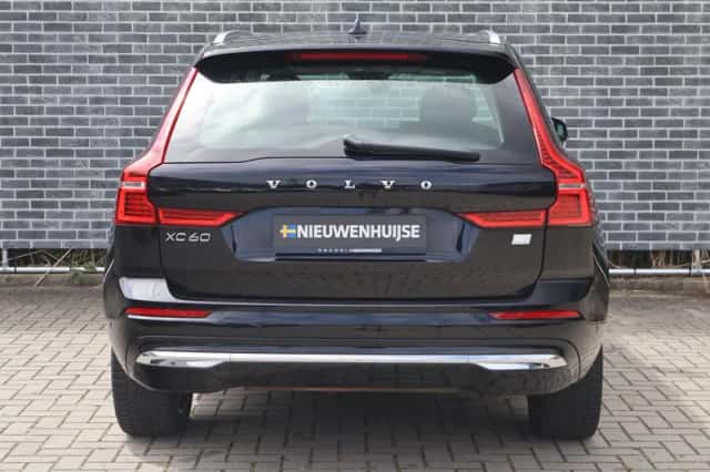 Volvo XC60 (2023) thumbnail 6