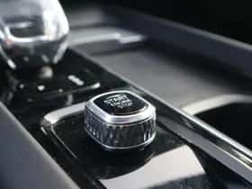 Volvo XC60 thumbnail 24