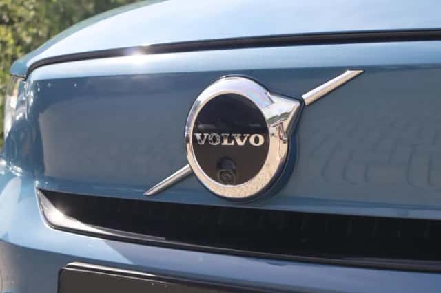 Volvo C40 (2022) thumbnail 4