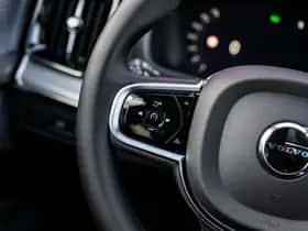 Volvo XC90 thumbnail 6