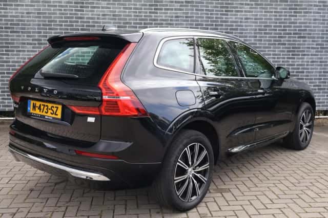 Volvo XC60 (2022) thumbnail 2