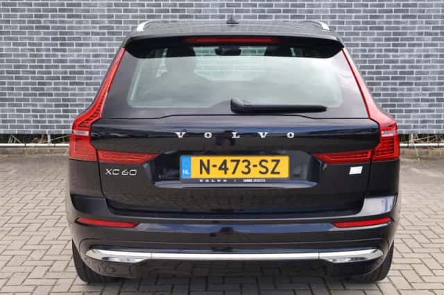 Volvo XC60 (2022) thumbnail 4