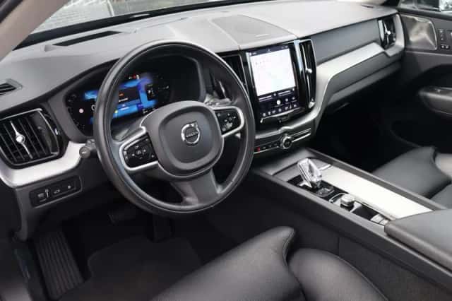 Volvo XC60 (2022) thumbnail 6