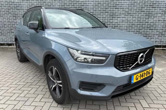 Volvo XC40 (2019) thumbnail 3
