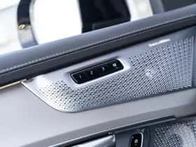 Volvo XC90 thumbnail 24