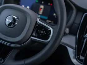 Volvo XC90 thumbnail 32