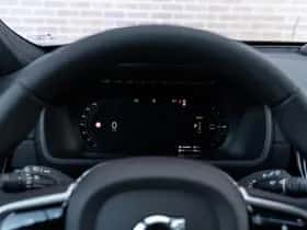 Volvo XC90 thumbnail 34