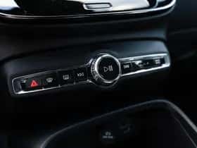 Volvo XC40 thumbnail 23