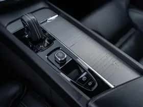 Volvo XC60 thumbnail 32