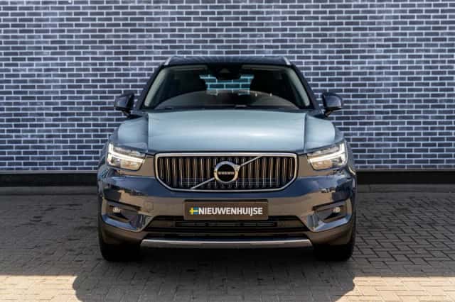 Volvo XC40 (2020) thumbnail 2