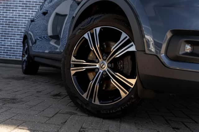 Volvo XC40 (2020) thumbnail 5