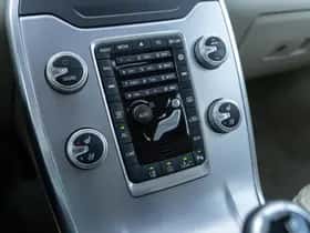 Volvo XC70 thumbnail 30