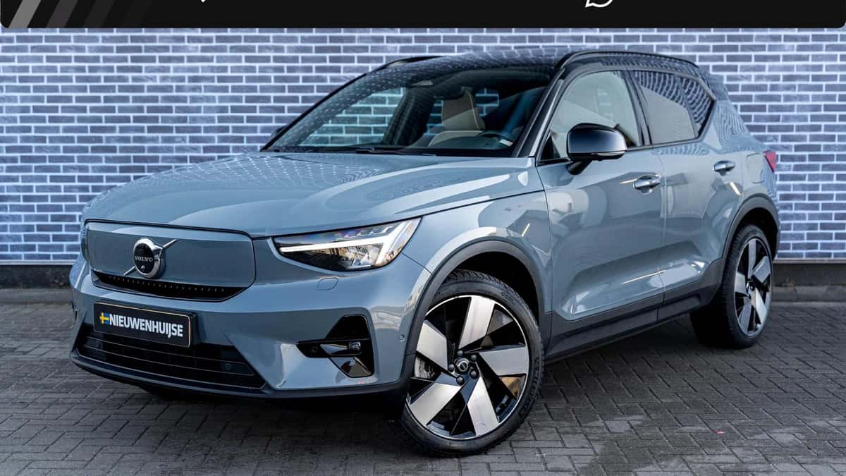 Volvo XC40 — foto 1