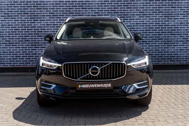 Volvo XC60 (2020) thumbnail 2