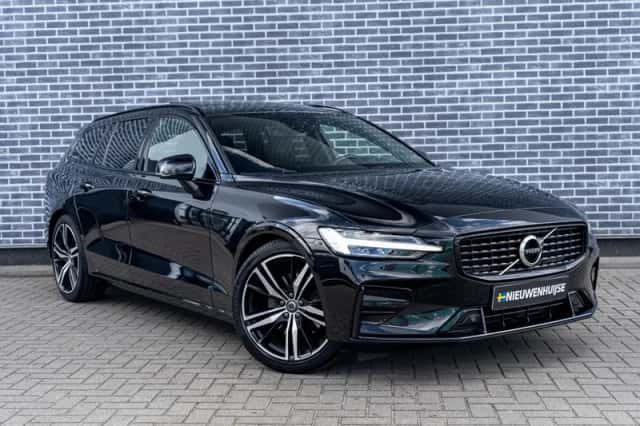 Volvo V60 (2022) thumbnail 3