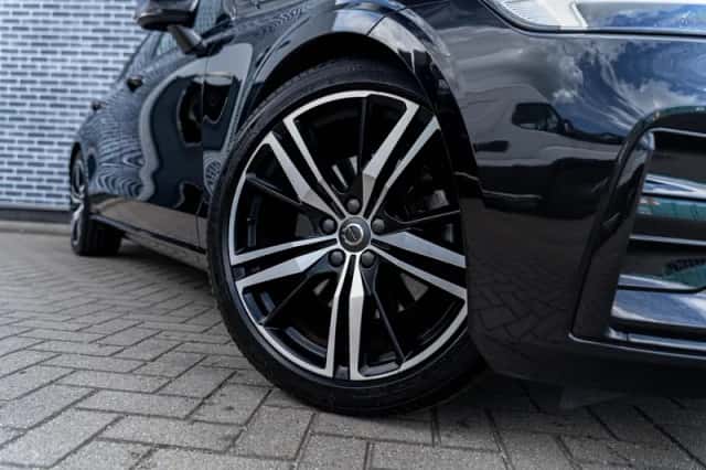 Volvo V60 (2022) thumbnail 4