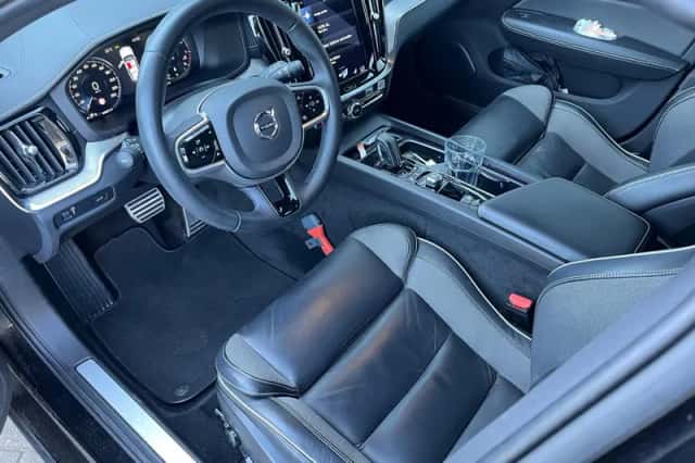 Volvo V60 (2022) thumbnail 5