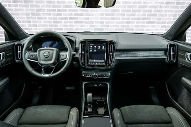 Volvo EX40 (2026) thumbnail 6