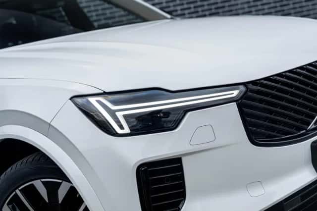Volvo XC90 (2025) thumbnail 6