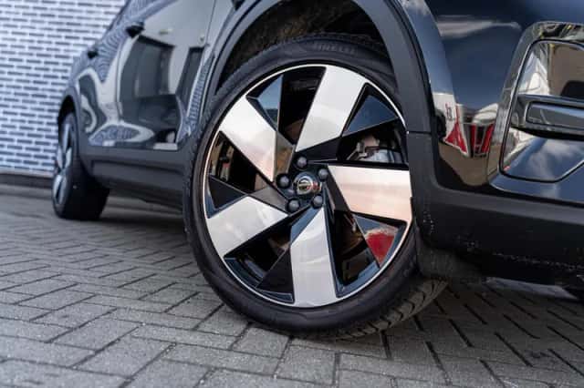 Volvo C40 (2023) thumbnail 6