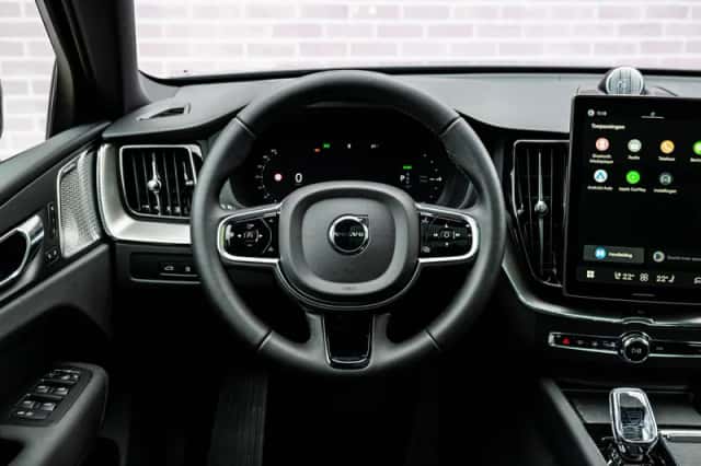 Volvo XC60 (2026) thumbnail 3