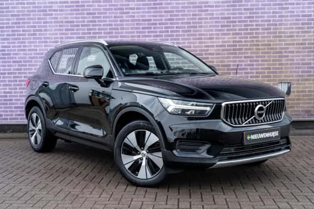 Volvo XC40 (2022) thumbnail 2