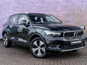 Volvo XC40 thumbnail 2