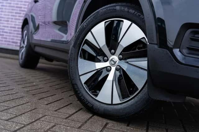 Volvo XC40 (2022) thumbnail 3
