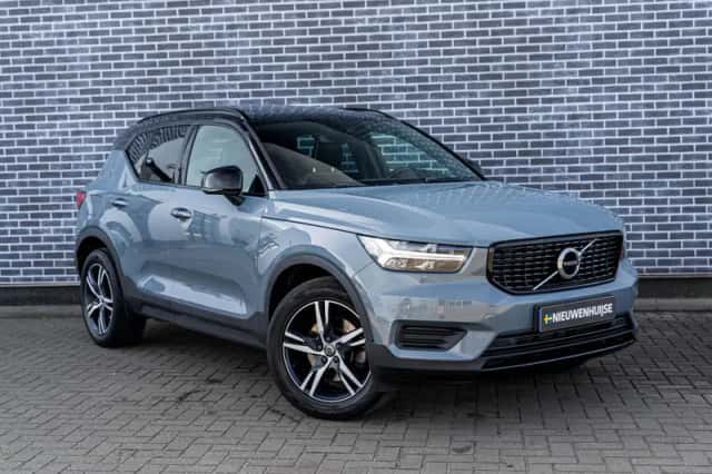 Volvo XC40 (2019) thumbnail 3