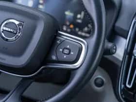 Volvo XC40 (2021) thumbnail 25