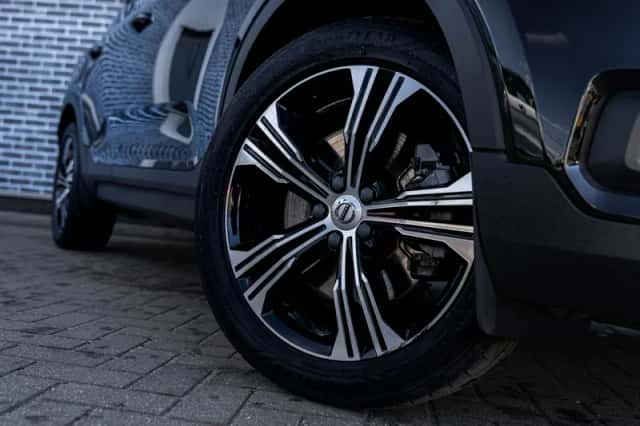 Volvo XC40 (2021) thumbnail 5
