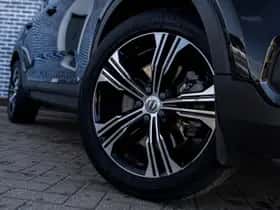 Volvo XC40 (2021) thumbnail 5