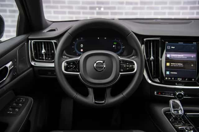 Volvo V60 (2026) thumbnail 3