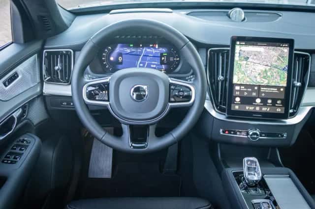 Volvo XC90 (2026) thumbnail 2