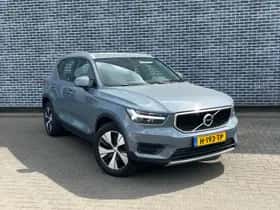 Volvo XC40 thumbnail 3